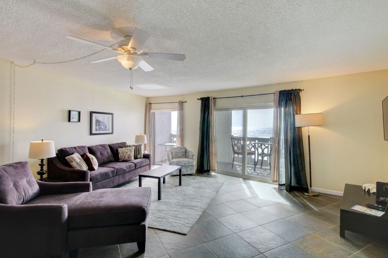 Interior 3, 354 El Matador, Okaloosa