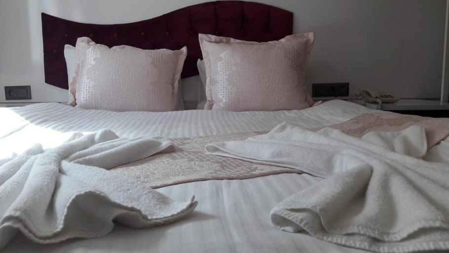 Bedroom 2, Ozdemir Palas, Çankaya