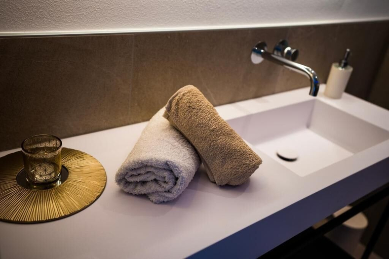 Bathroom 5, Zilli Studio Apartments, Bolzano