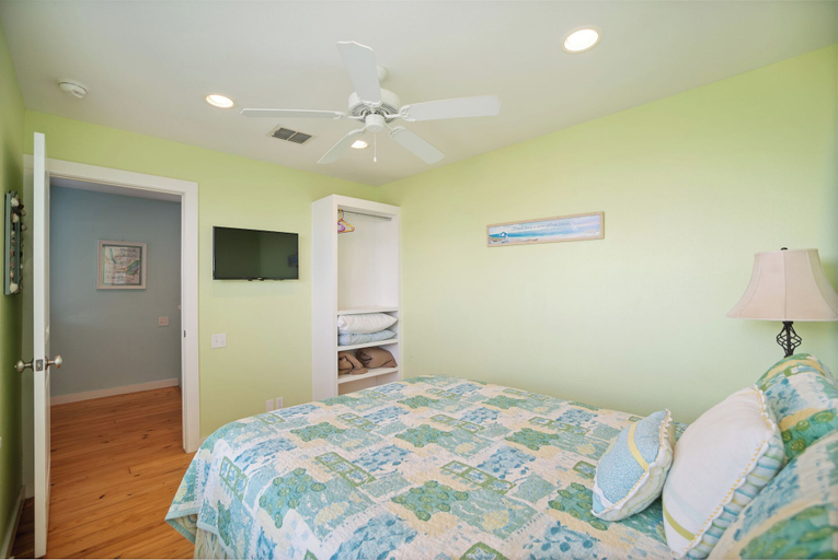 Interior 4, Another Day in Paradise - Beach Gear Credit Included!, Nueces