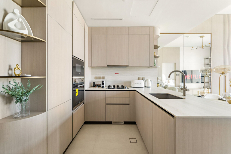 Room 5, Pearl House II - 903 1BD, Dubai