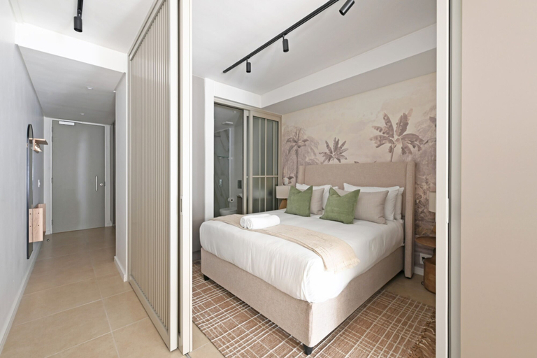 Room 3, Quiet 1bed Green Point Retreat Central and Elegant, City of Cape Town
