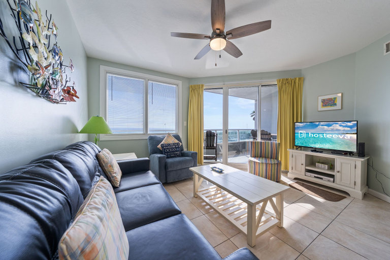 Living room 4, Silver Beach 104 PET FRIENDLY!, Baldwin