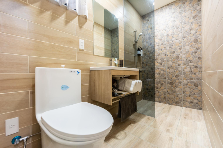 Bathroom, 暖日, Yilan