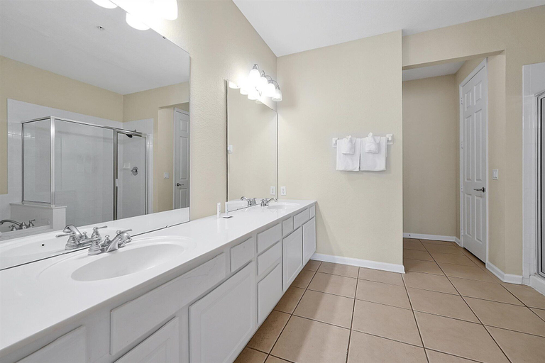 Bathroom 5, Epic Universe 3 Bedroom Premium Lakeview Condo-1012, Orange