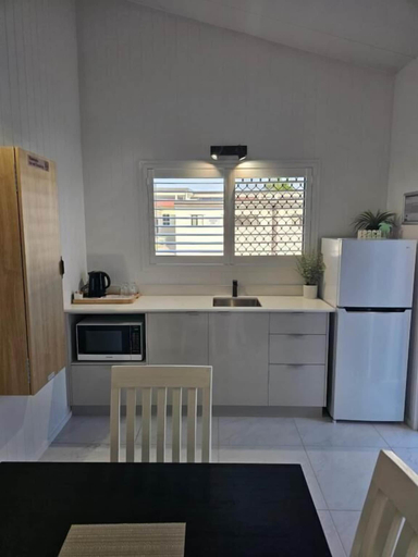 Private kitchen, Villa La Sini Yeppoon, Livingstone - Pt B
