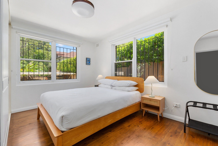 Room 4, Spacious Stay Near Shops & Cafes in Marrickville, Sydney