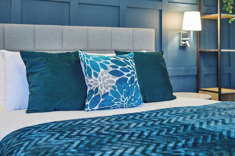 Room 5, Host Stay The Langley Hotel Apartment 6, North Yorkshire