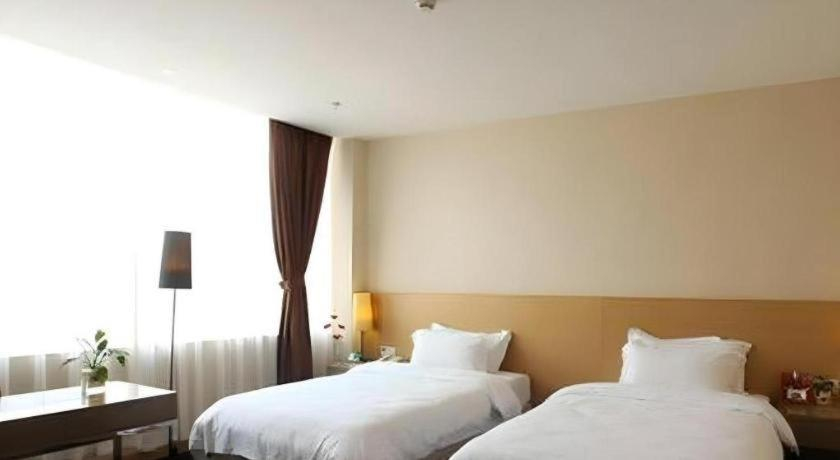 Bedroom 2, Kingnoah Hotel, Zhuhai