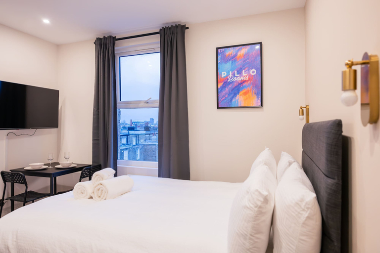 Exterior 3, Modern Studio in Central London, London