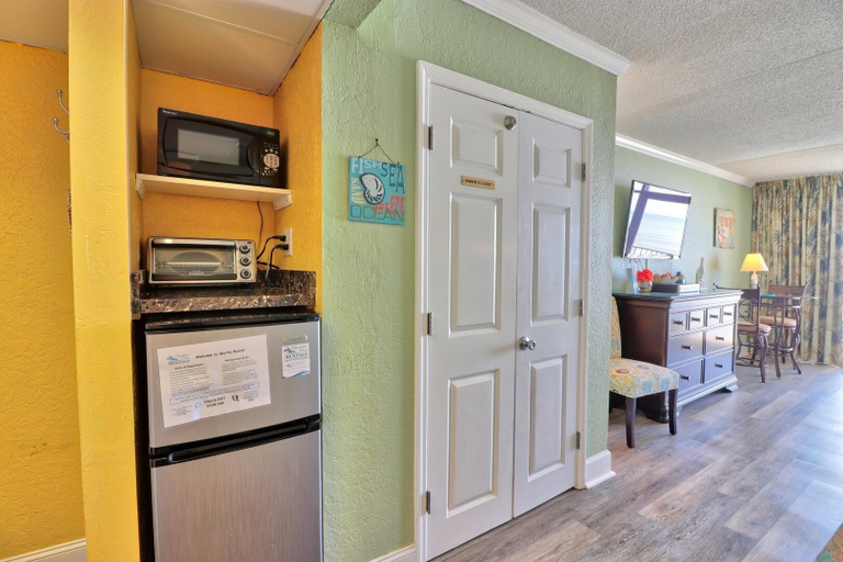 Interior 2, Sand Dunes 2331, Horry