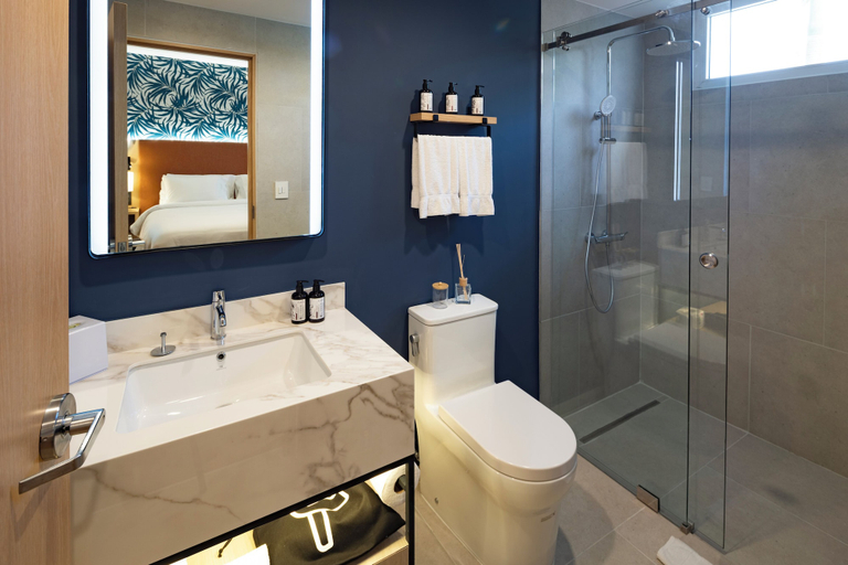Bathroom 5, voco SURFSIDE ARUBA by IHG