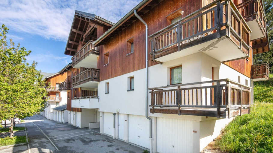 Exterior 5, Mountain Retreat in Les Deux Alpes, Isère