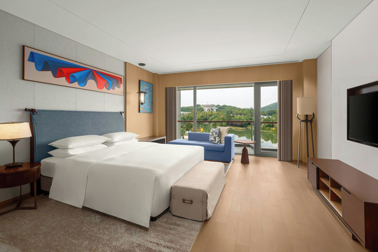 Bedroom 4, Le Méridien Shanghai Sheshan, Shanghai