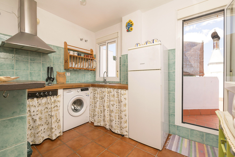 Private kitchen 2, Casa Paula - Apartment In Benamahoma, Cádiz