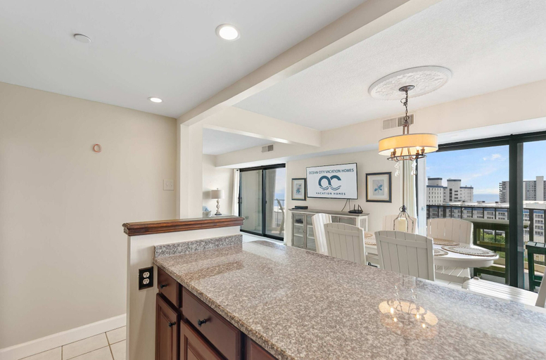 Interior 3, Stunning Condo Oceanview, Worcester