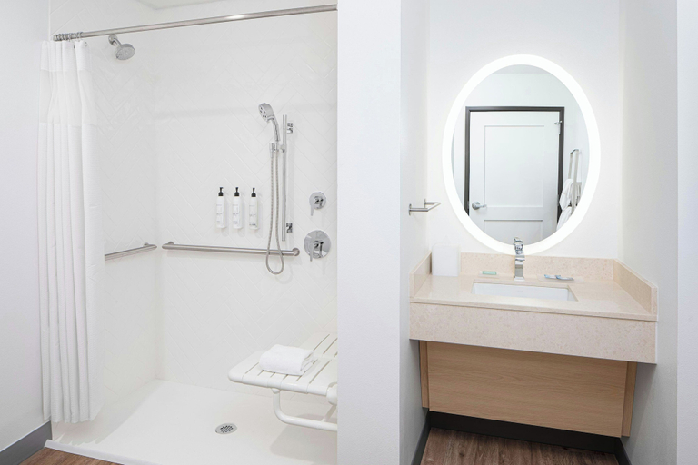 Bathroom 4, TownePlace Suites by Marriott Pigeon Forge, Sevier