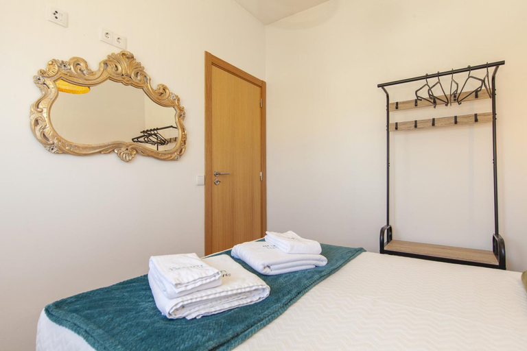 Room 4, C01 - Trindade 3 Bed Flat in Lagos, Lagos