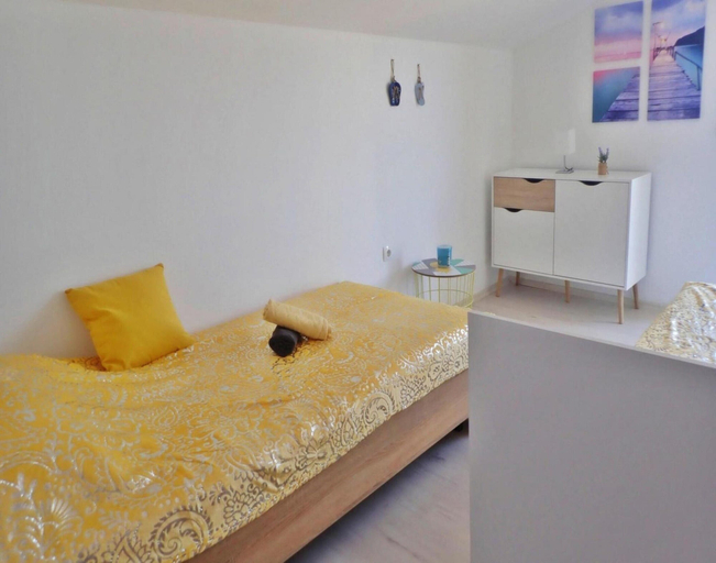 Room 3, Seaside Apartment in Seline With Sea View, Starigrad