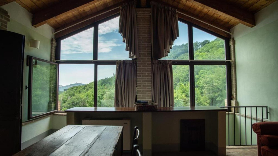 View from property 5, Hilltop Apartment With Swimming Pool, Perugia