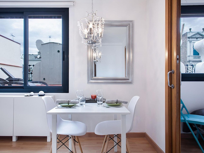 Dining 5, Penthouse in Barcelona With Large Terrace, Barcelona