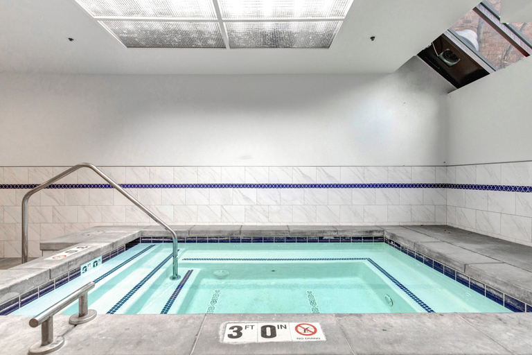Pool 4, Copperbottom Inn 312 1 Bedroom Condo, Summit