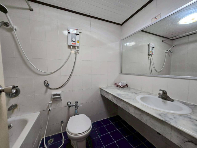Bathroom 4, Pailyn Hotel Sukhothai, Muang Sukhothai