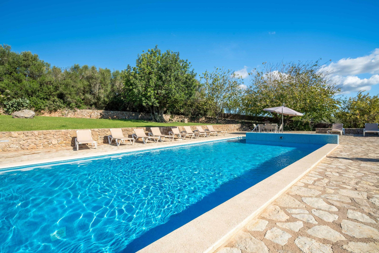 Pool 4, Spacious Lexiclati Villa With Pool, Baleares