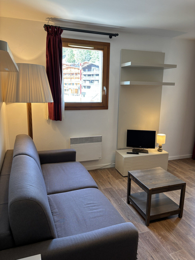 Living room 4, 3-bedroom apartment for six guests, Isère