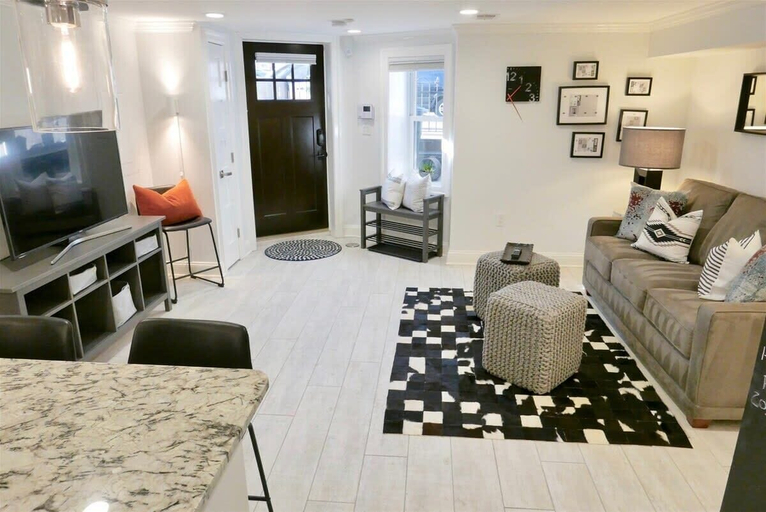 Interior 2, Stylish & Modern Apt Shaw Pking!, Washington D.C.
