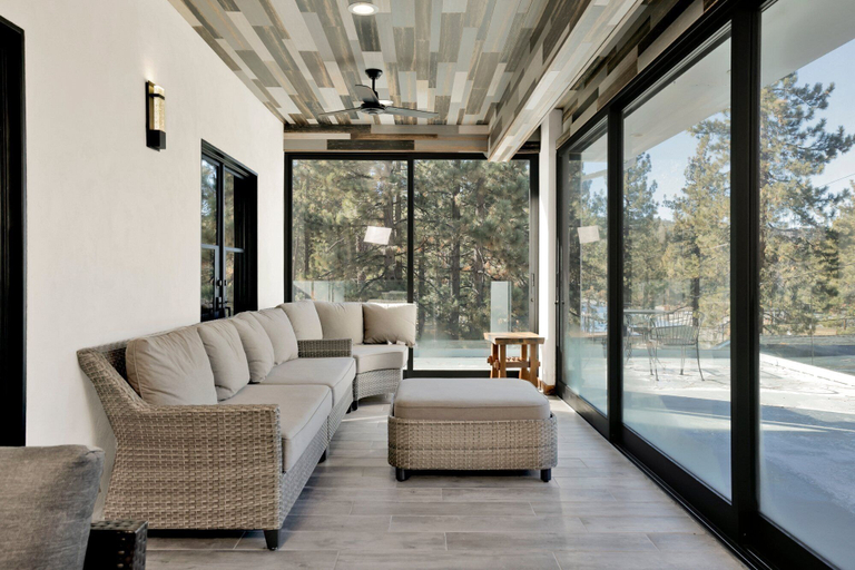 Living area 2, Hillside Hideaway #603, San Bernardino