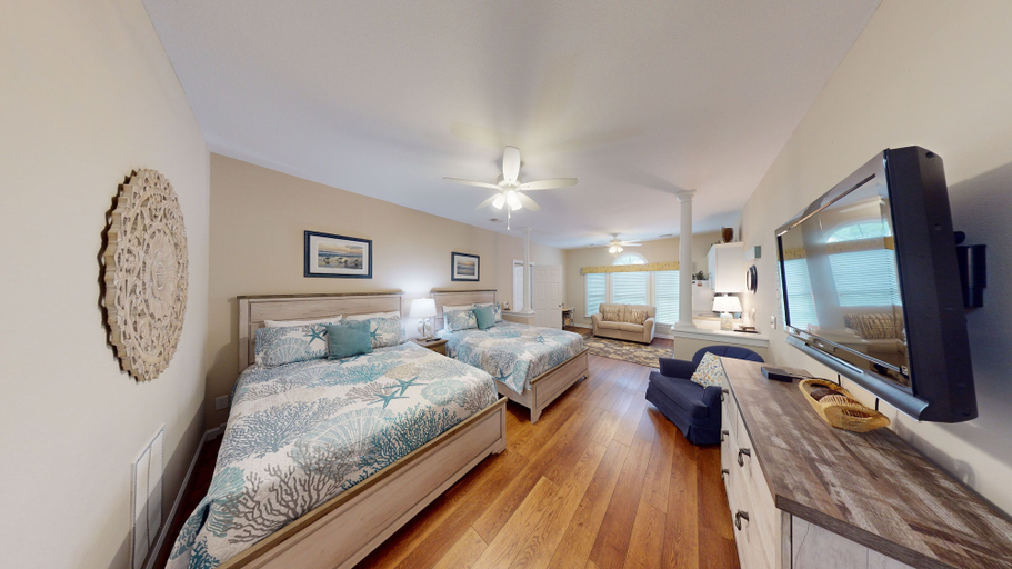 Interior 5, Champions Unit 3707, Brunswick