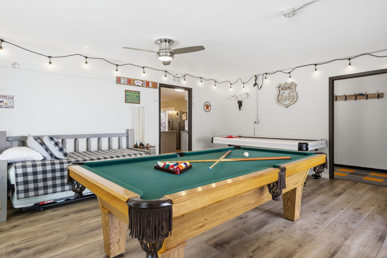 Game room 5, Smokin' Blue Villa 3 Bedroom Home, Sevier