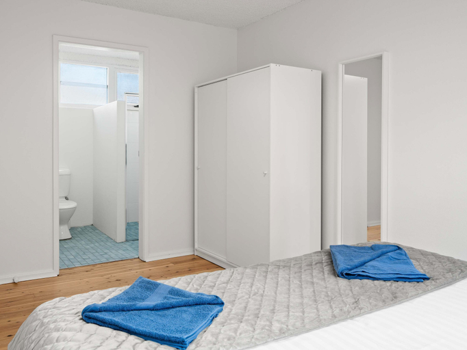 Room 5, Prickly Pear Stays in Mayfield West, Newcastle - Inner City