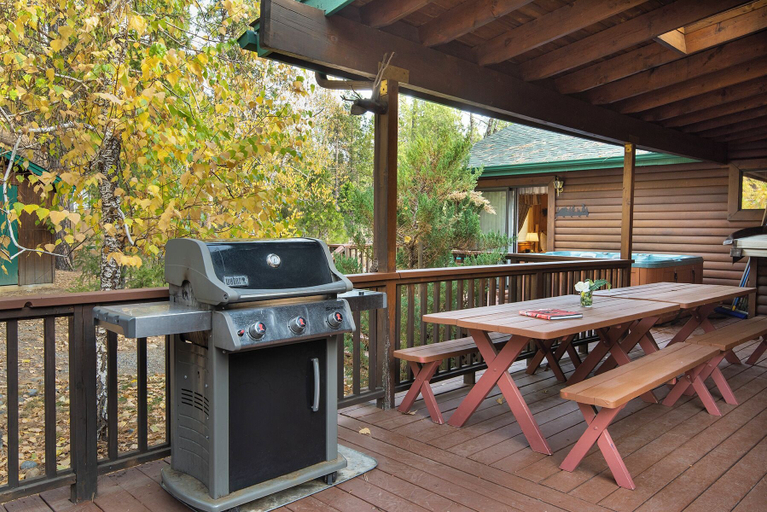 Others 4, Deer Lodge, Mariposa