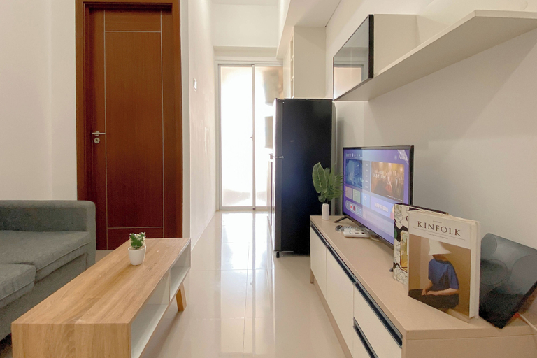 Living room 2, Relaxing And Serene 1Br At Vittoria Residence Apartment, Jakarta Barat