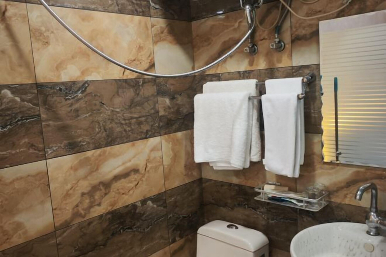Bathroom 3, Yichun Hongmeiqi Express Hotel, Yichun