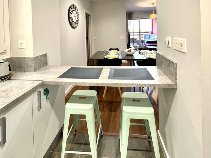 Private kitchen 5, Motril Apartment w/ Pool, Granada