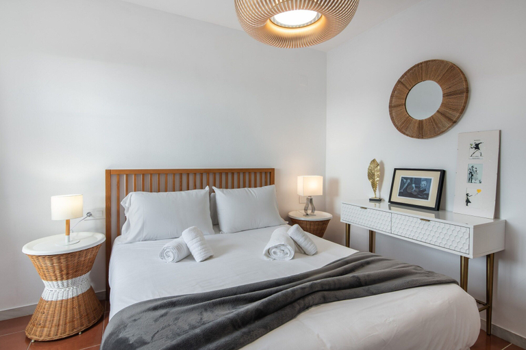 Room 3, Sea-view Apartment for 7, Huelva