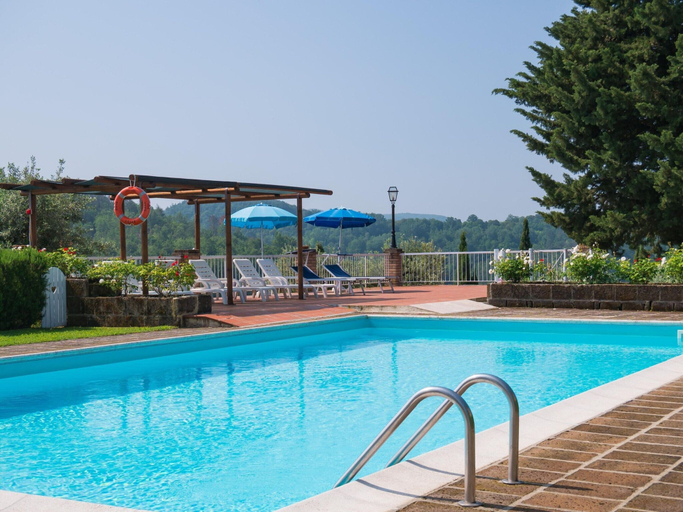 Pool 4, Apartment With Pool and Countryside Views, Florence