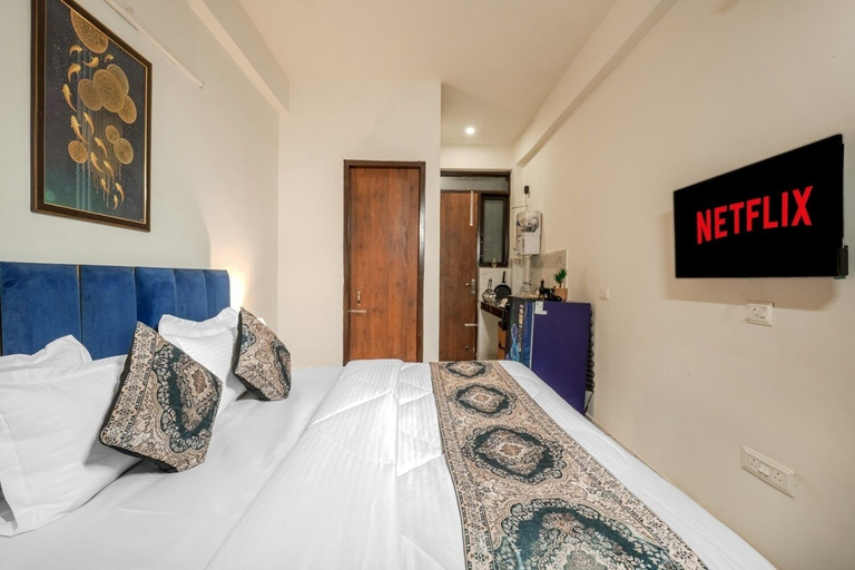 Room 2, Aerostays Studio Apartments, Sahibzada Ajit Singh Nagar