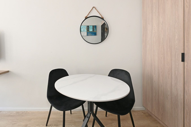 Room 4, East City Modern Apt Co-working, City of Cape Town