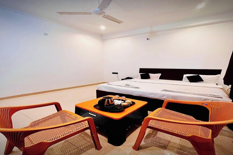 Room 3, Hotel Aparna Palace, Faizabad