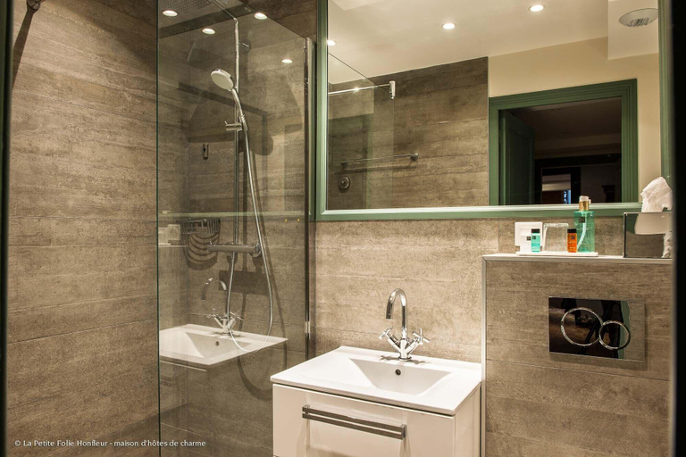 Bathroom 3, La Petite Folie, Calvados