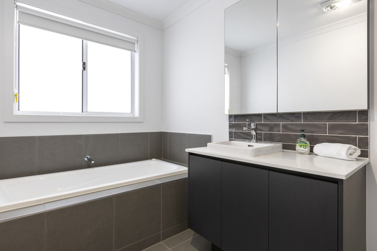 Bathroom 5, Family Home With Yard Near Armstrong Creek, South Barwon - Inner
