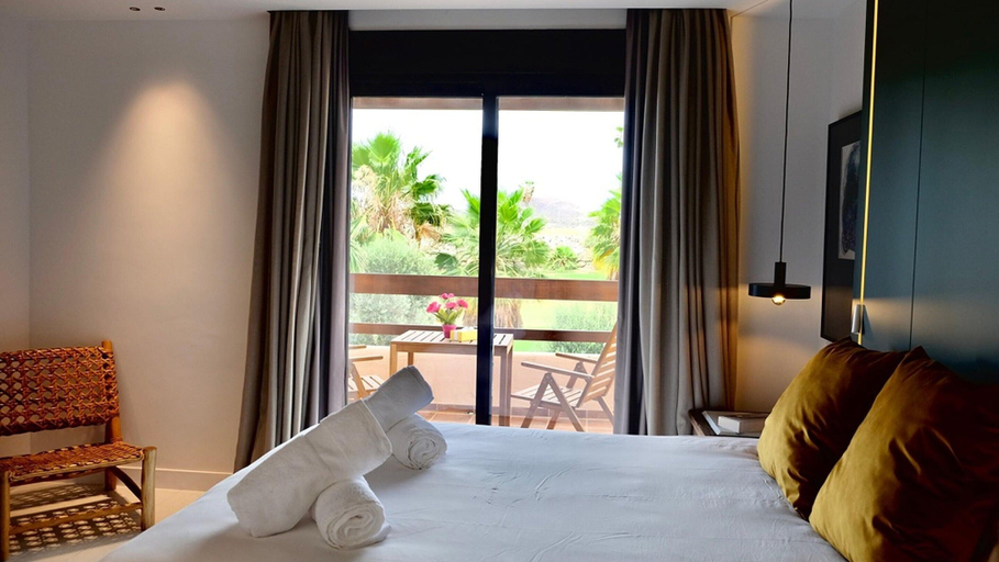 Room 4, Chalet Amarilla Golf With Pool & Jacuzzi, Santa Cruz de Tenerife