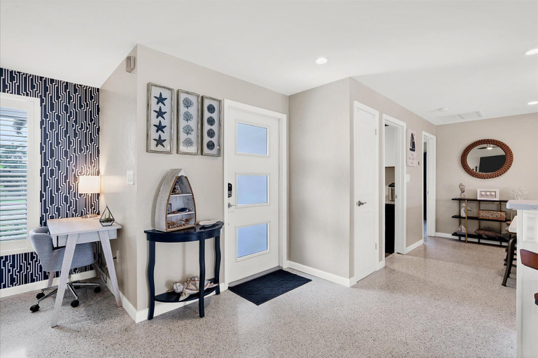 Interior 5, Bvc280, Charlotte