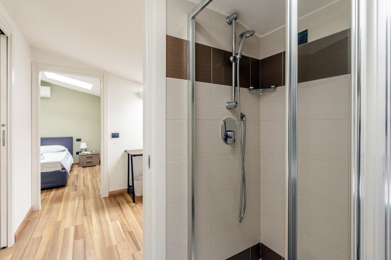 Room 3, Candiani Building - Elegant 2-level Apartment With 3 Bedrooms, Milano