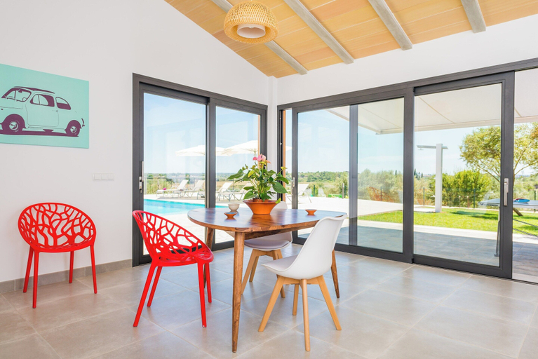 Dining 3, - House In, Baleares