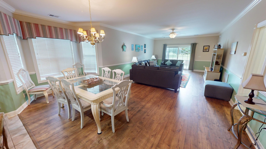 Interior 2, Magnolia Pointe Luster Leaf 4886-101, Horry